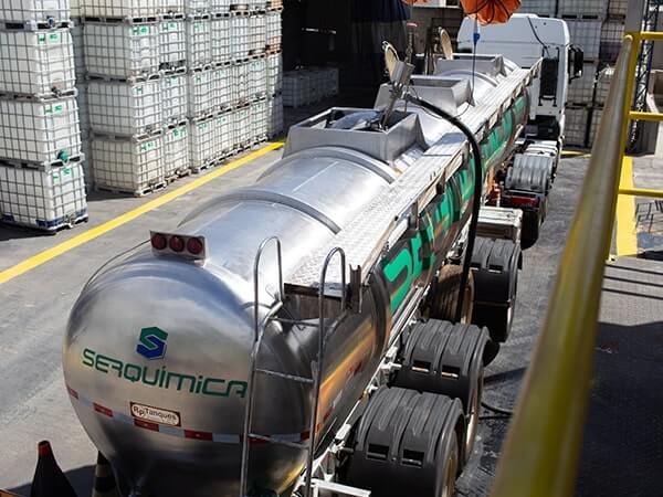 Higienização de caminhão-tanque